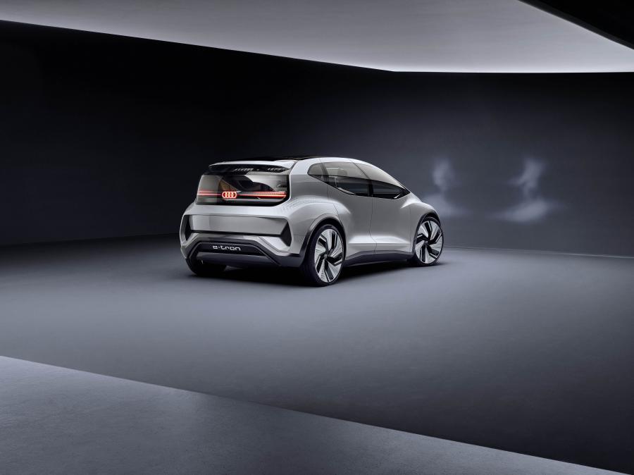 Audi AI:ME 2019 года  (фото 3 из 104)